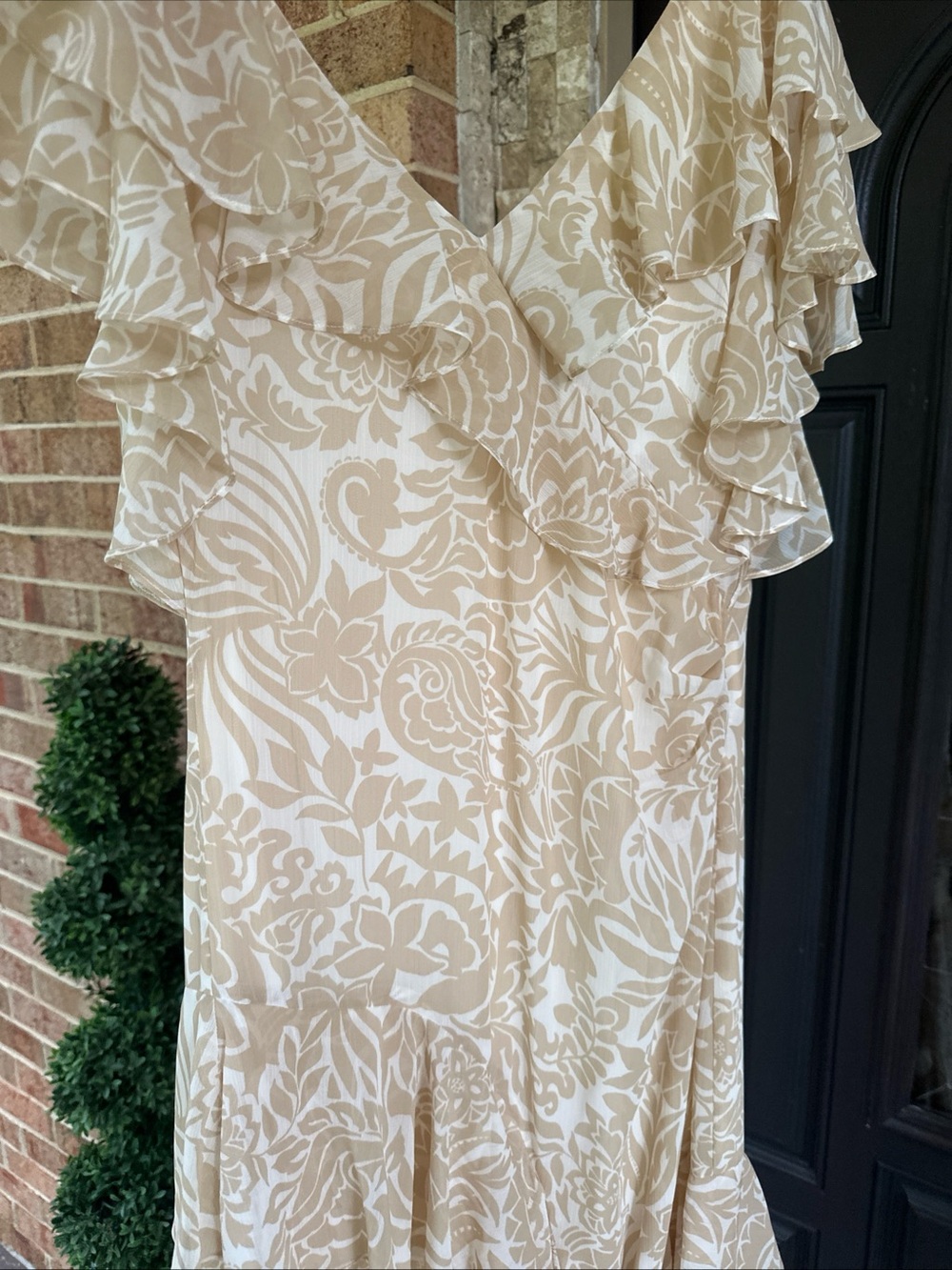 Ralph Lauren Cream Floral Ruffle V-Neck Maxi Dress NWT - Picture 7 of 11